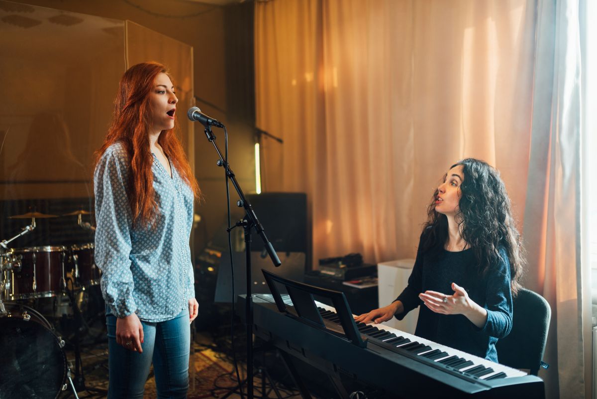 adult woman learning how to sing